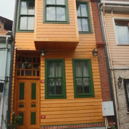 3 Floor History Mansion 4* Istambul