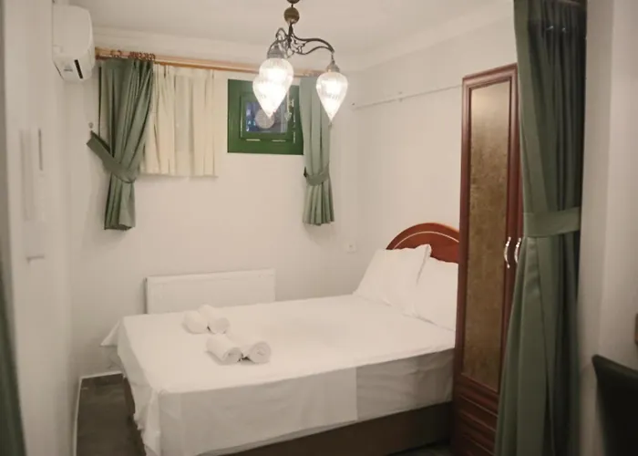 3 Floor History Mansion